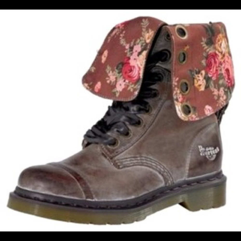 Doc Marten Triumph Boot